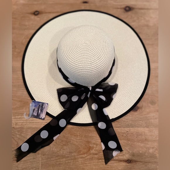 NWT Wide Brim ivory black trim polka dot Old Money Hat OS - Picture 1 of 6